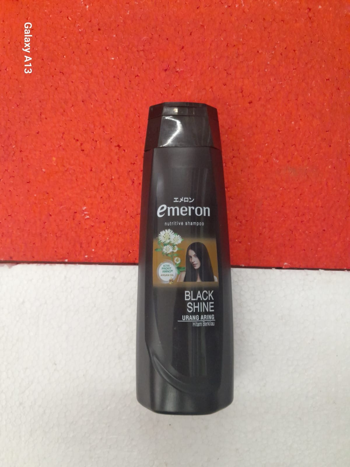 EMERON-BLACK SHINE-170 ml.jpg