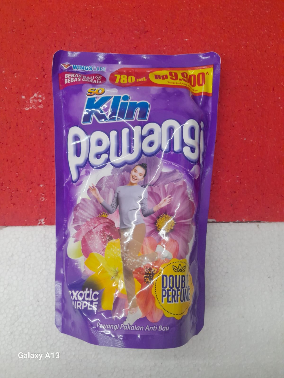 SO KLIN PEWANGI EXOTIC PURPLE 780 ml