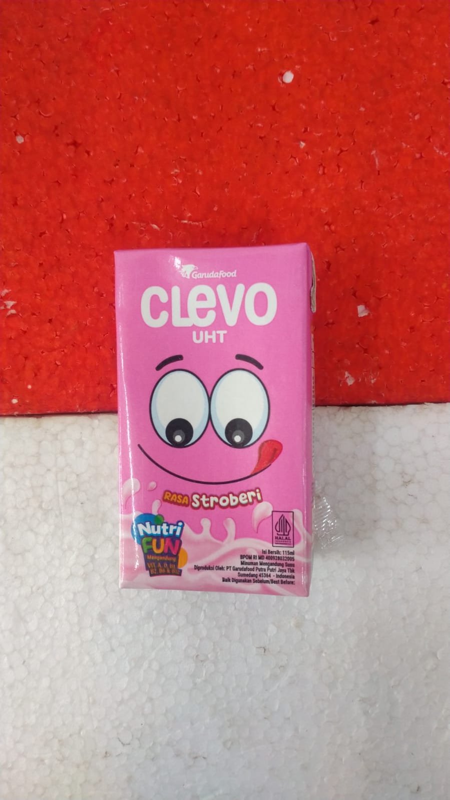 CLEVO UHT STRAWBERY