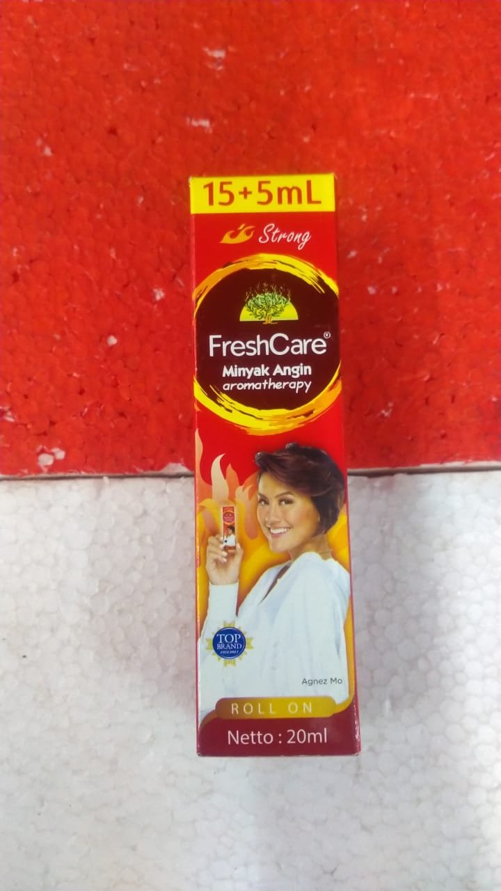 FRESHCARE MINYAK ANGIN ROLLON